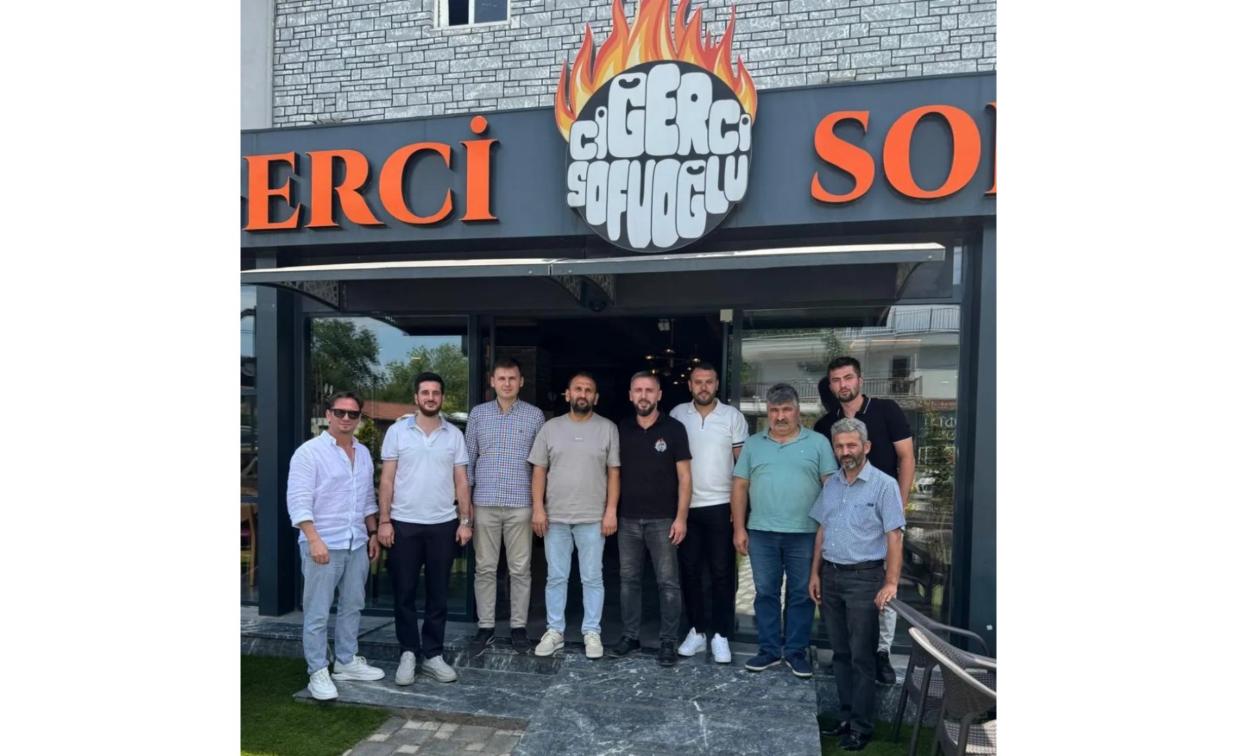 Üye İlişkileri Komisyon Başkanımız Sn. Uğur Dündar ve Yönetim Kurulu Üyeleri ile birlikte üyemiz Ciğerci Sofuoğlu firma sahibi Sn. Murat Sofuoğlu’nu iş yer