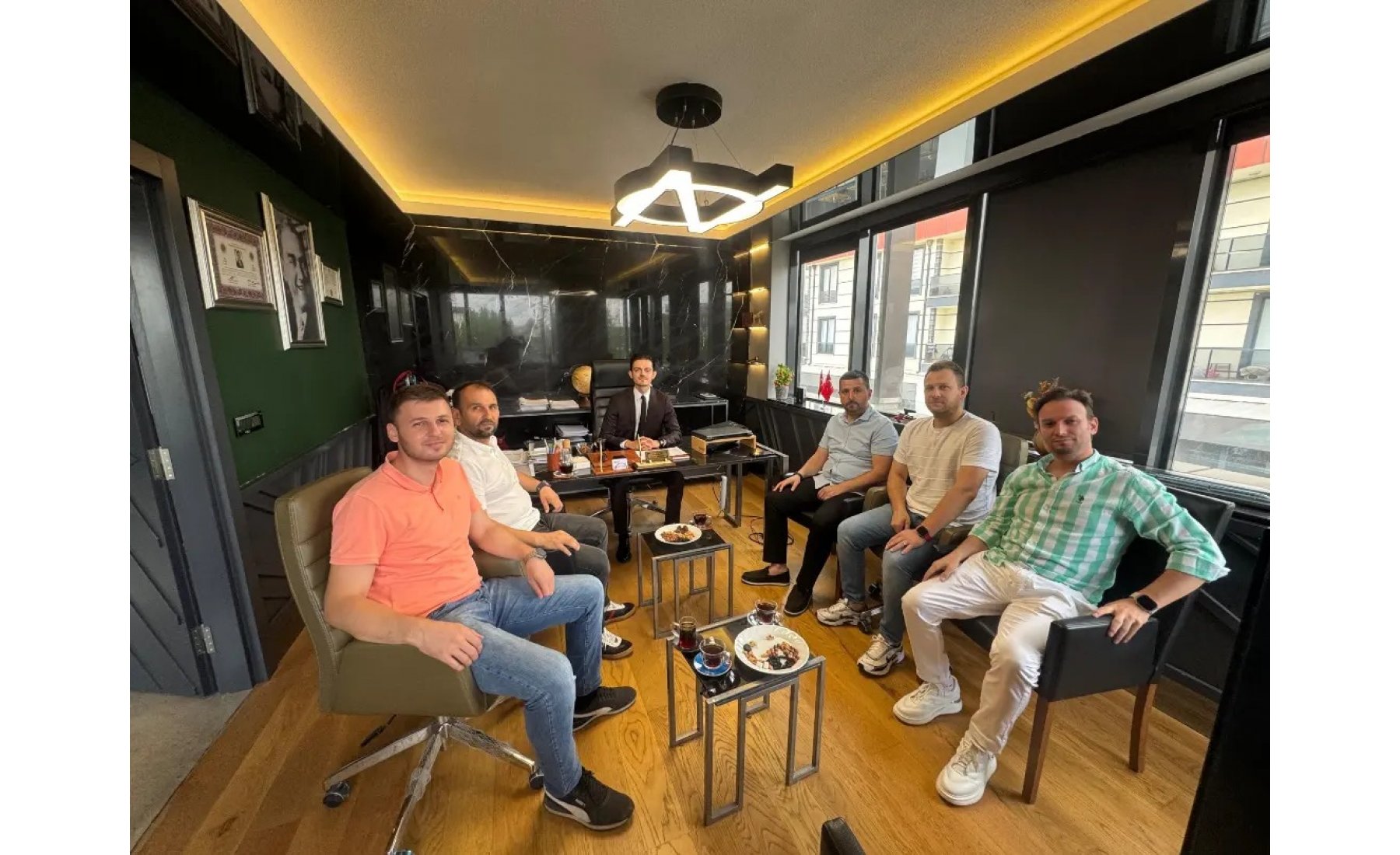 Oktay Hukuk Bürosu firma sahibi Sn. Nuri Oktaya bürosunda ziyaret