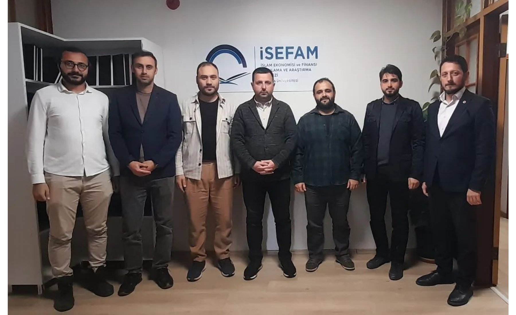 ASRİAD Sakarya, SAÜ İSEFAM Başkanı Hakan Aslan ve ekibini ziyaret ederek akademi ve iş dünyası iş birliği üzerine görüş alışverişinde bulundu.